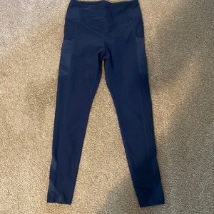 Dark blue leggings with side pockets